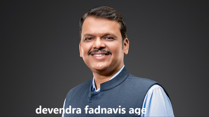 devendra fadnavis age